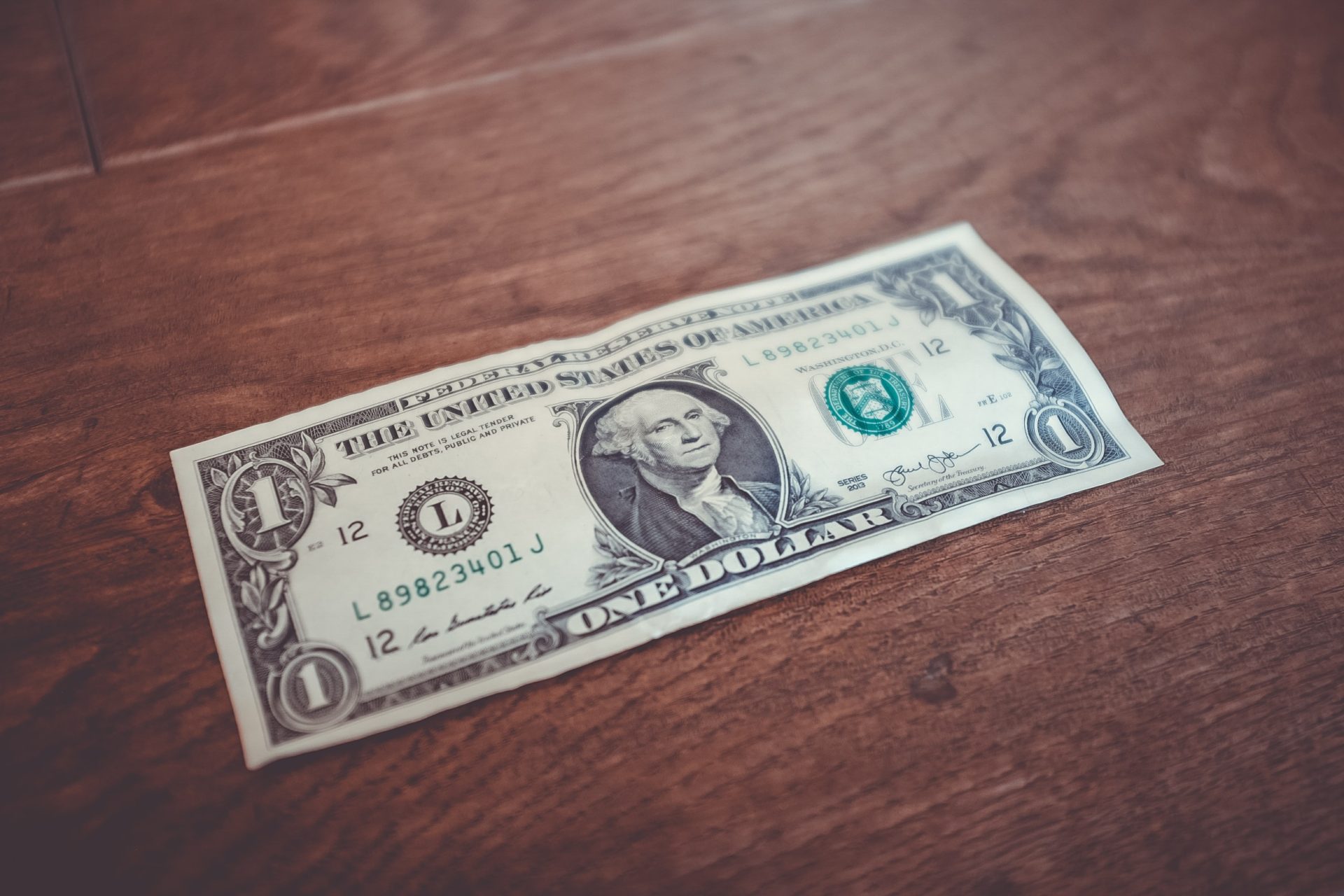 Read more about the article Can Future Fluctuations in the USD/DOP Pair be Estimated in R.D.?